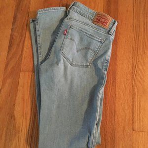 Levi's Light Wash Mid-Rise Jeans
